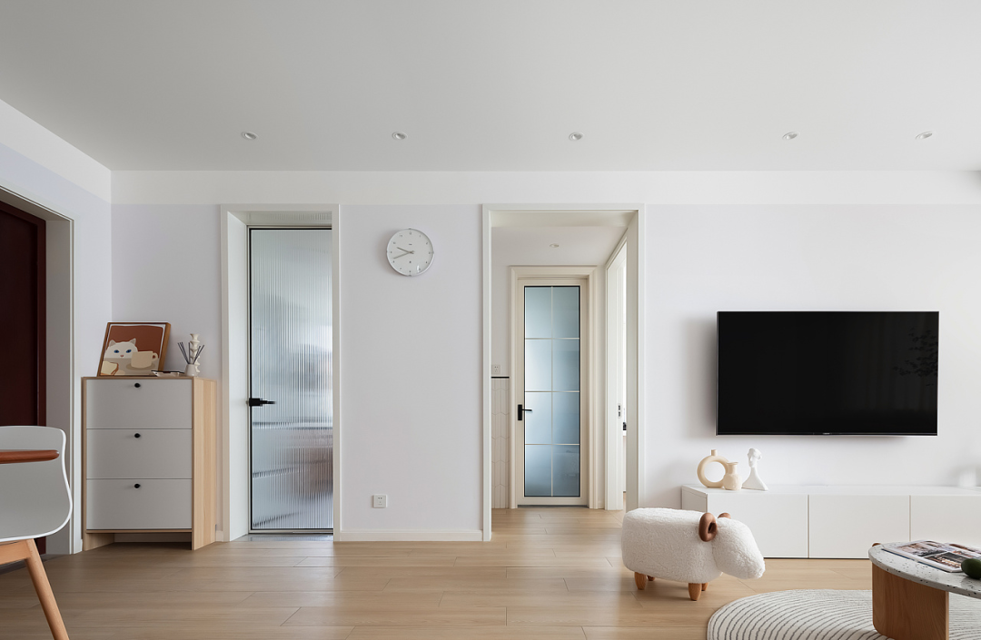 地板壓邊條怎么安裝_地板隱形收邊條_木地板壓邊條