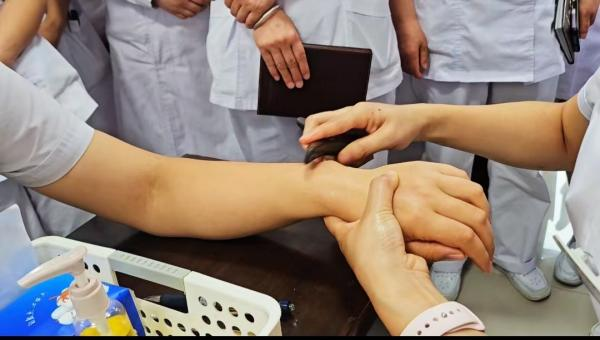 腰椎微波理疗是什么【特色科室】中医多学科传统诊疗中心_https://www.jmylbn.com_新闻资讯_第39张