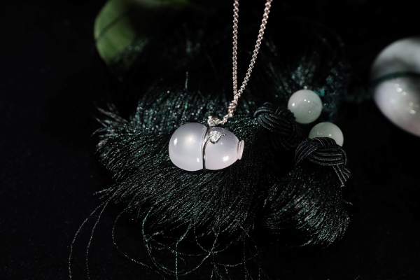 号称“冰种翡翠”的接班人？产自极地的奥陶玉究竟是什么？