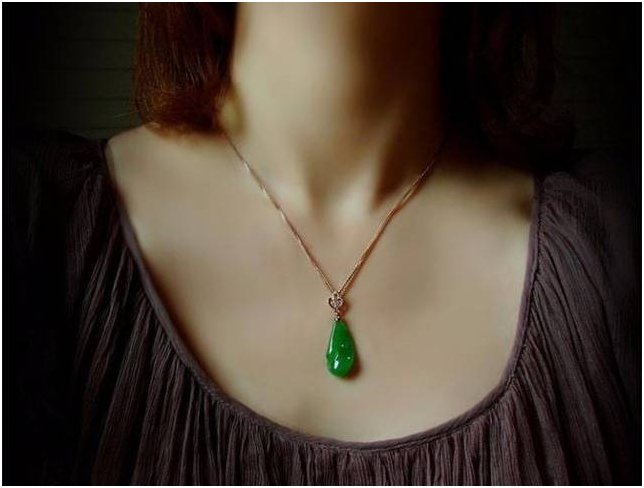 注意了！脖子上这样戴玉还不如不戴！