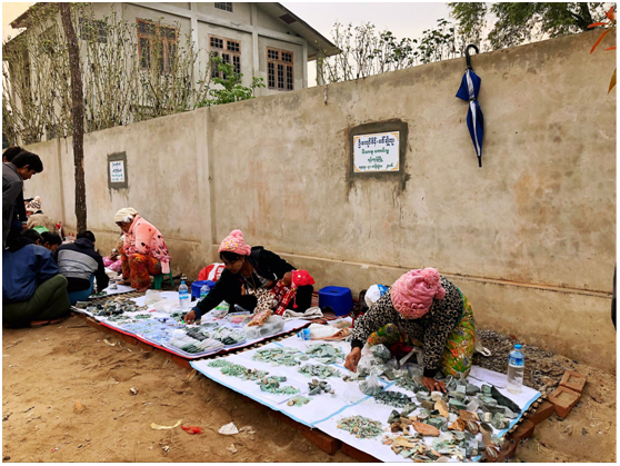 翡翠放冰箱保养，几十万翡翠被冻裂？！翡翠圈这5大谣言，千万别