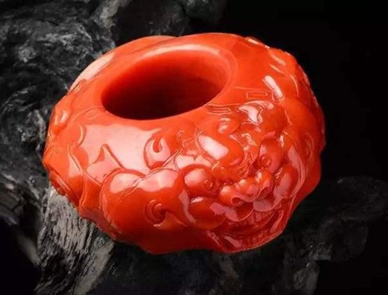 烧过的红色翡翠属于B货吗？怎么分辨天然的还是烧制过的红翡？