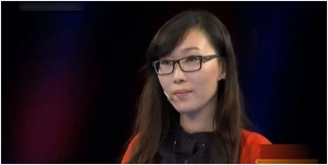 美女带千万元买下的翡翠叶子鉴定，专家鉴定后，估价。。。