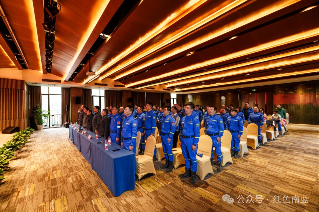 誓言立初心 奋进新征程丨我支部举行新党员入党宣誓仪式