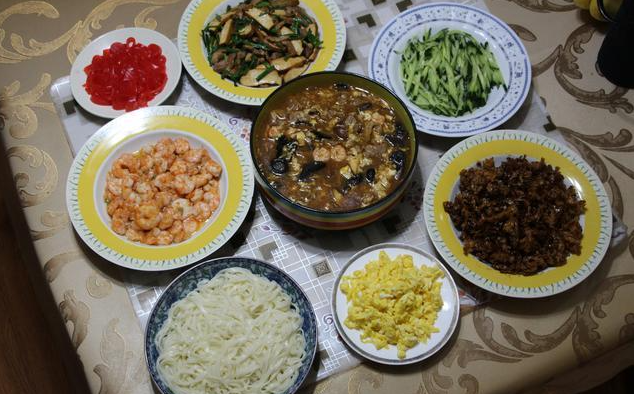 天津人吃捞面的仪式感有多强？