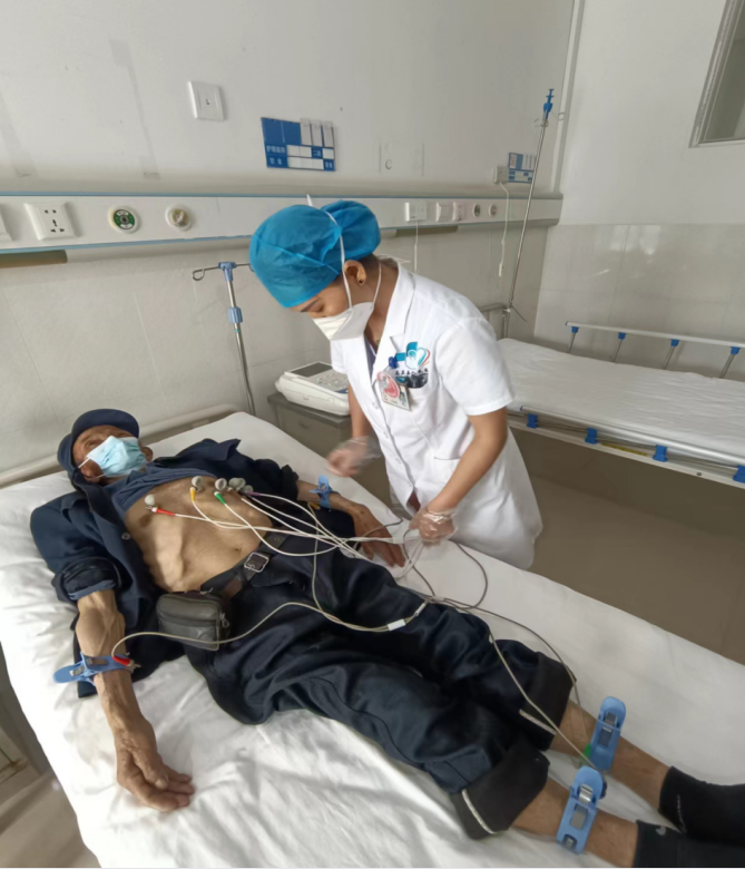 床旁心电图怎么做马关县人民医院——超声医学科、心电图室简介_https://www.jmylbn.com_新闻资讯_第38张