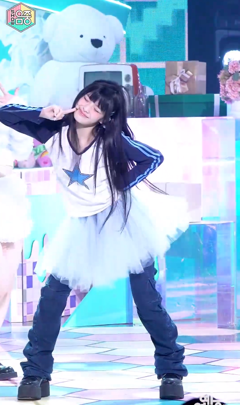 她这是被造型师霸凌了吗?