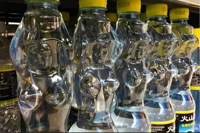 差2万就破产到冲百亿，椰树靠“低俗擦边”真的能走到底吗？