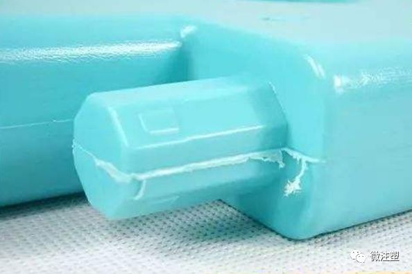 溢料（飞边）缺陷原因分析及改善对策的图1