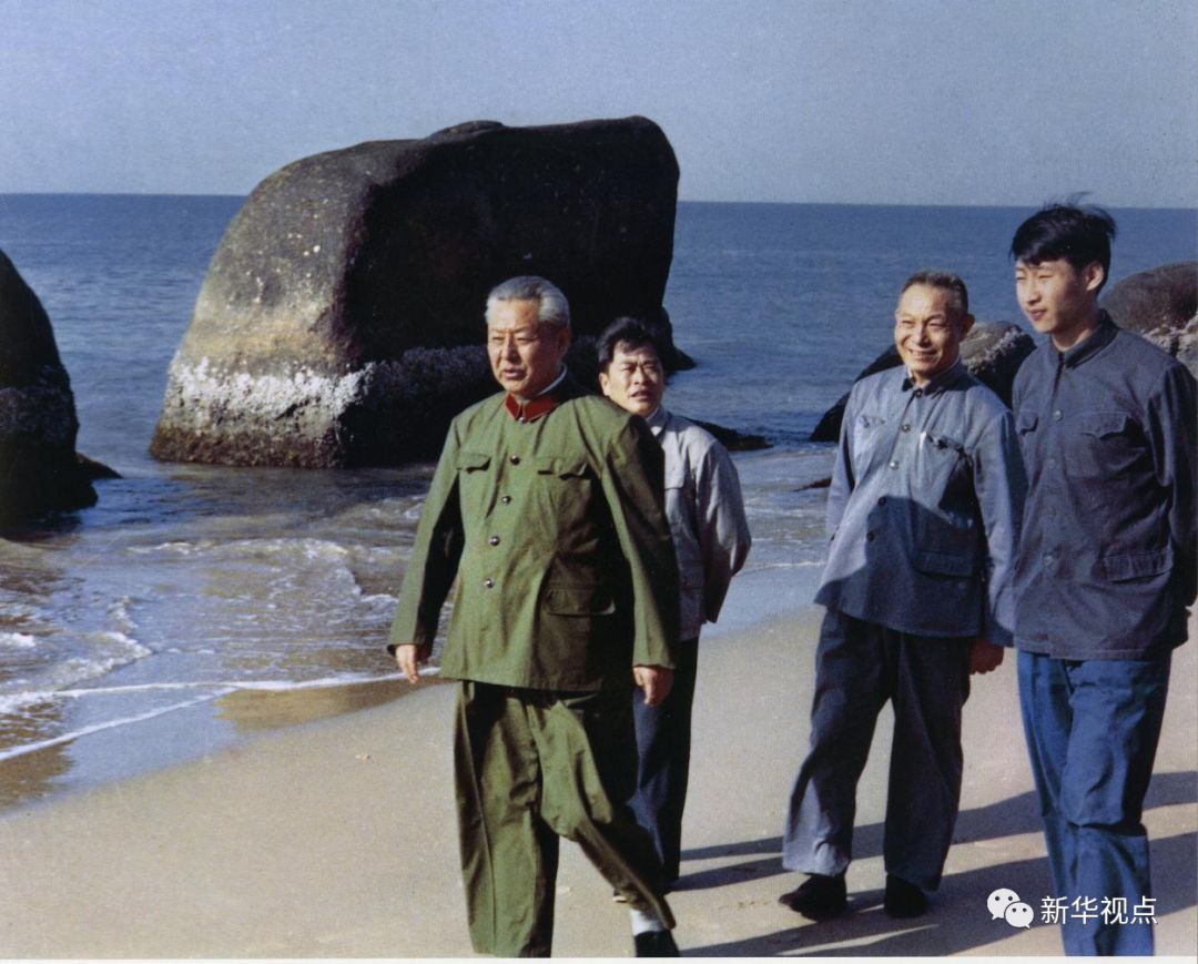 《新闻联播》中这位专家在访谈里哭了 无数网友动容