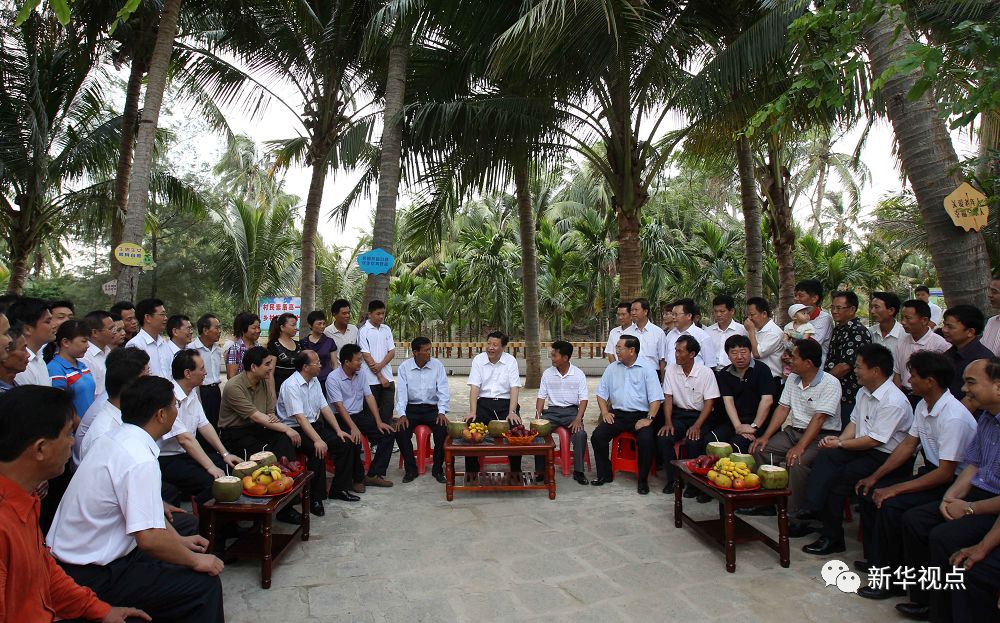 《新闻联播》中这位专家在访谈里哭了 无数网友动容