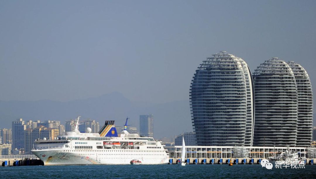 《新闻联播》中这位专家在访谈里哭了 无数网友动容