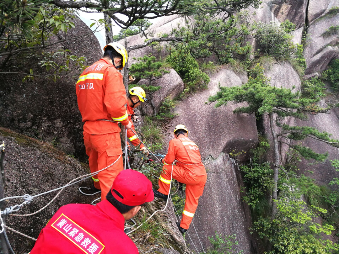 “驴友”违规野游探险,救援是否应该个人“埋单”?|视点深度-微信头条网 “驴友”违规野游探险,救援是否应该个人“埋单”?|视点深度