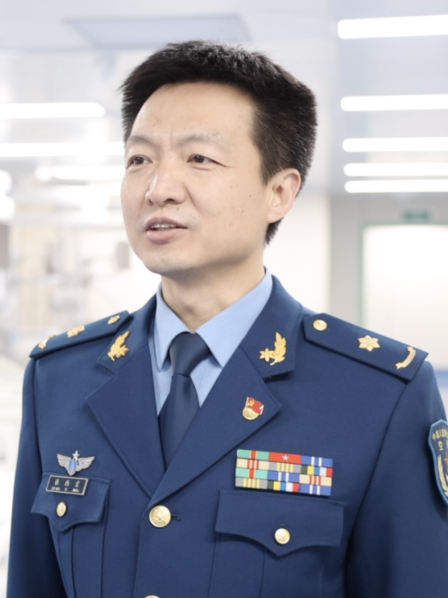 左右滑动看张西京一年间对比照联勤保障部队第940医院心血管内科主任