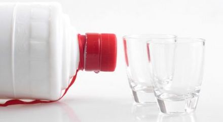 白酒打开了没喝完，怎么办？