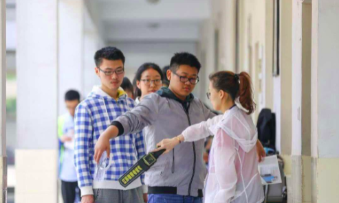 高考数学被指泄题，教育部回应！谁还记得去年那个“史上最蠢高考作弊者” ？（组图） - 8