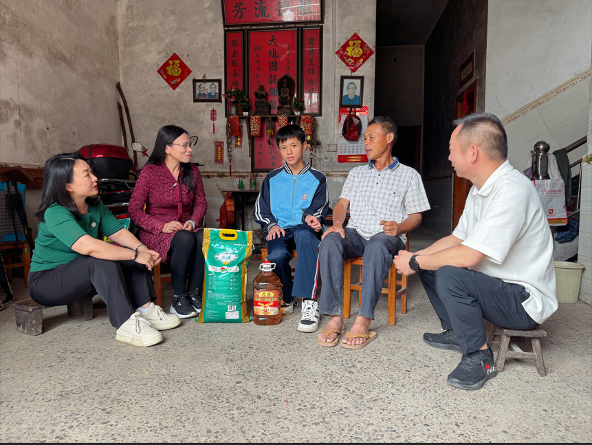 桂林南藥以愛心行動助力鄉(xiāng)村教育與鄉(xiāng)村振興事業(yè)