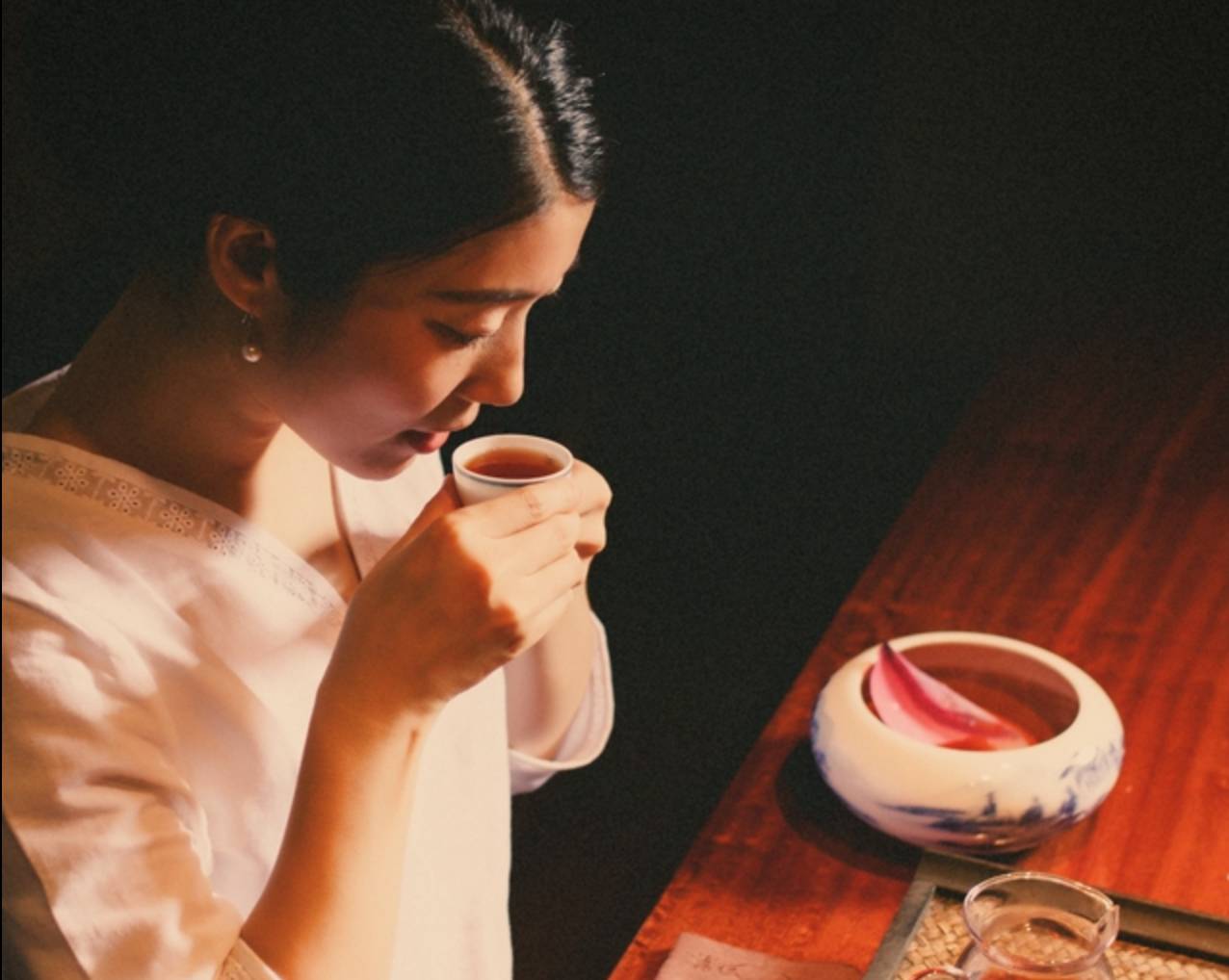 喝茶的正确姿势