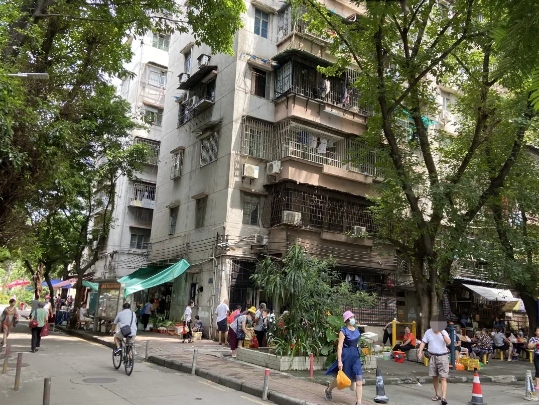 单价8.5万/㎡，越秀粤泰荣廷府100-169㎡三至四房！