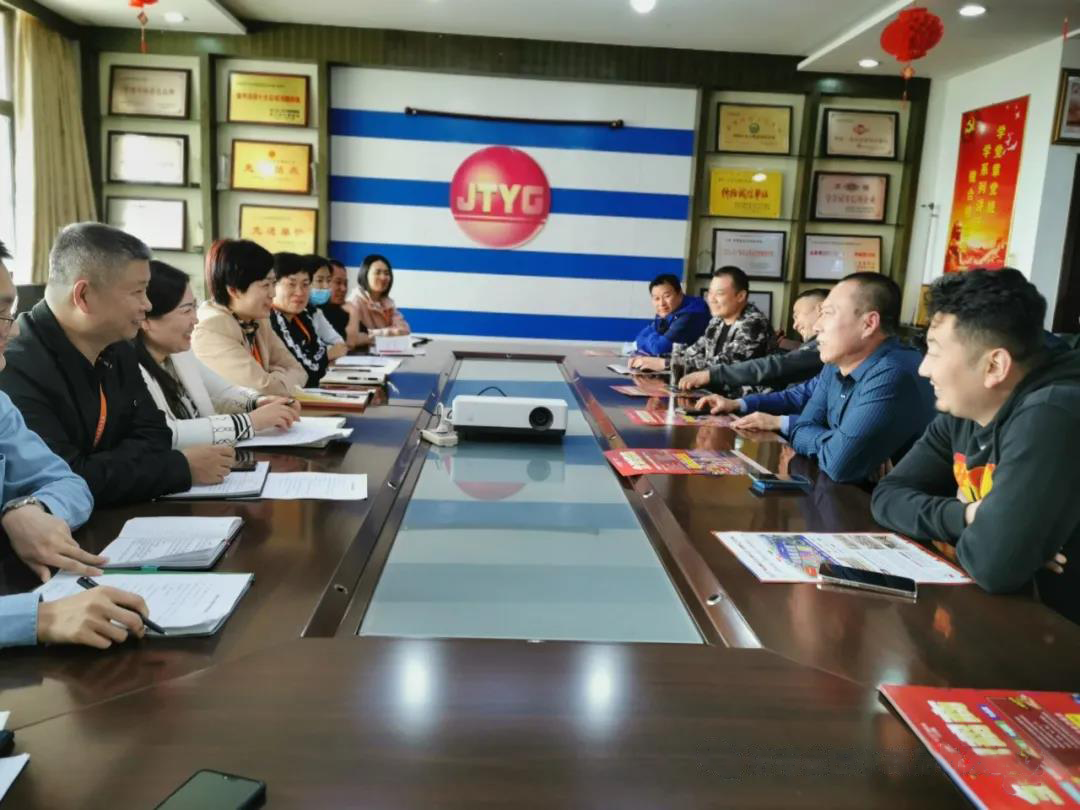 集团济南公司组织召开续租专题会暨市场业主代表大会