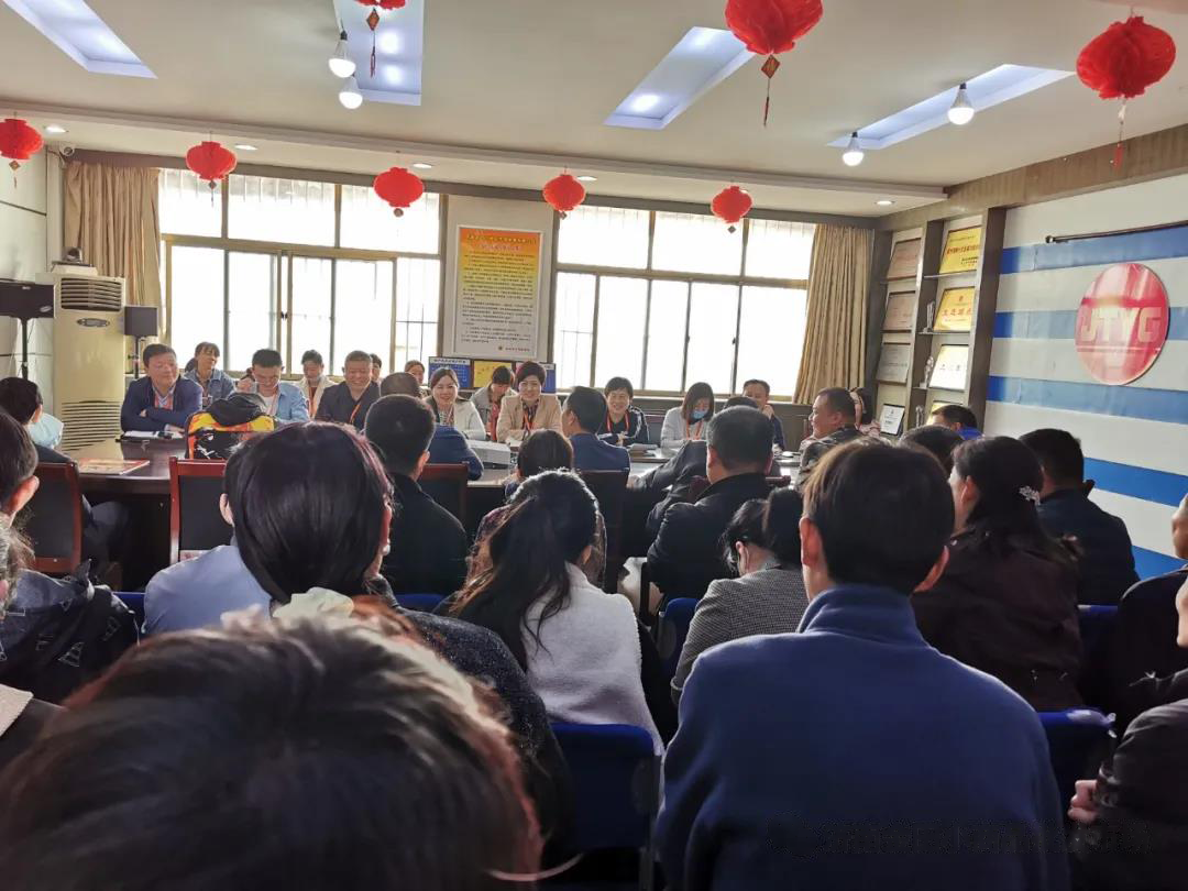 集团济南公司组织召开续租专题会暨市场业主代表大会