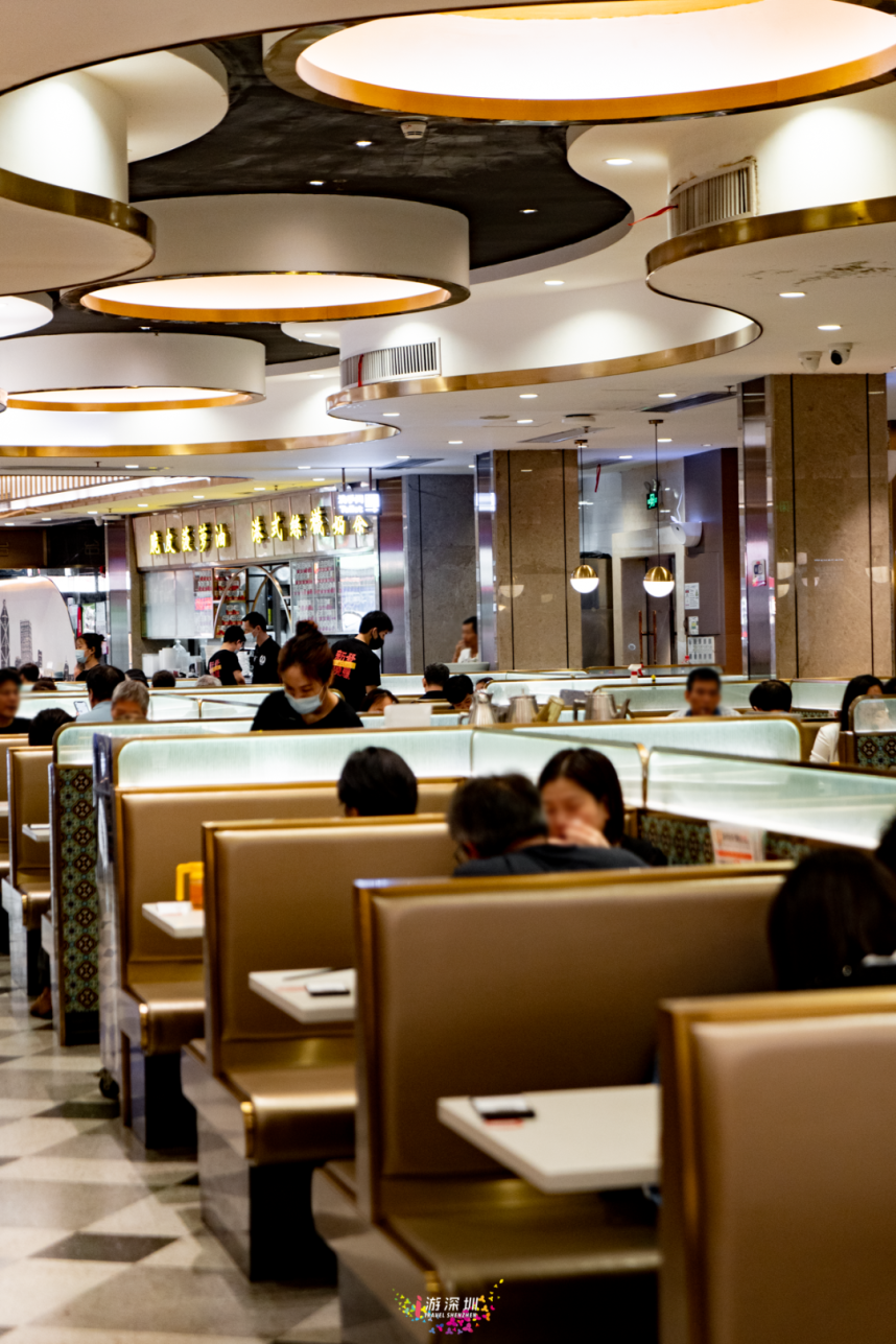 始于1973年,称得上是一代罗湖人从小吃到大的餐厅,凤凰路这家门店24