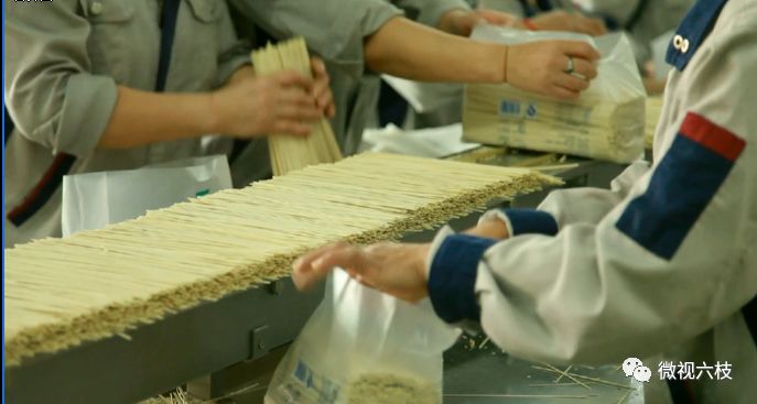 求石磨面粉机_面粉大型石磨机图片_大型石磨面粉机