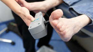 为什么糖尿病不能震动糖尿病足专科检查_https://www.jmylbn.com_新闻资讯_第11张