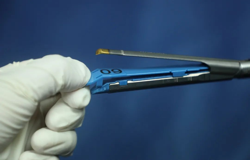吻合器怎么用【临床用械】一次性使用腔镜切割吻合器（途龙II型）操作要点！！！_https://www.jmylbn.com_新闻资讯_第9张
