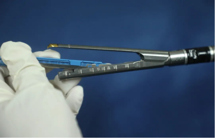 吻合器怎么用【临床用械】一次性使用腔镜切割吻合器（途龙II型）操作要点！！！_https://www.jmylbn.com_新闻资讯_第6张