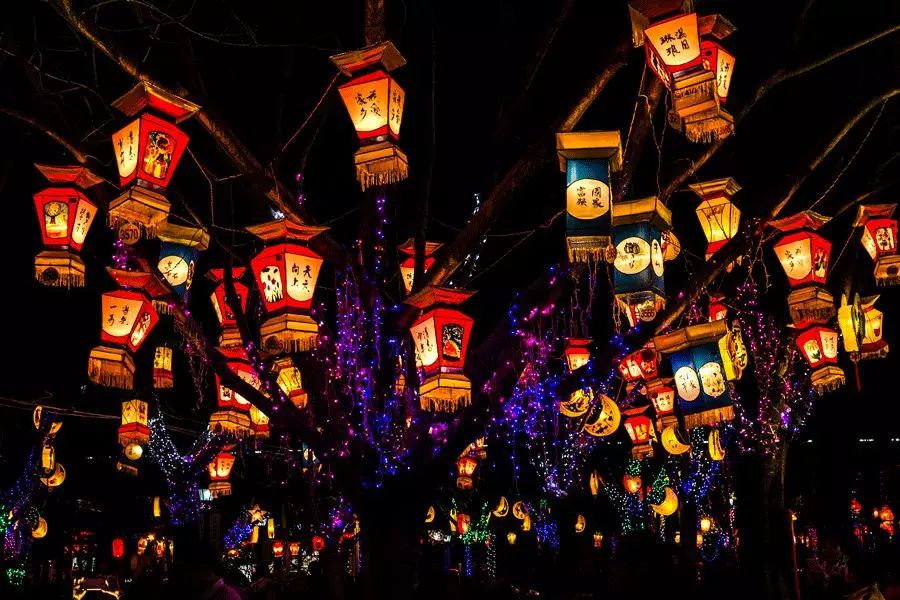 早听：元宵节——中国人最美的爱情，月上柳梢头，人约黄昏后