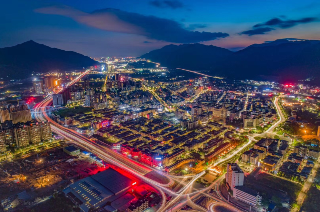 有一种美叫鼎湖的夜