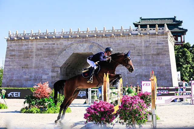 中外骑手群雄争霸 浪琴表中巡赛北京长城站完美落幕 25_2.png