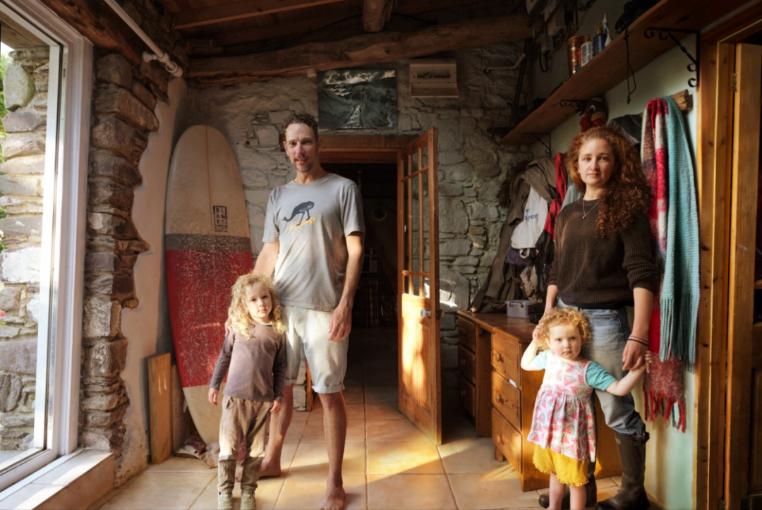 史上最贵摄影广告引发全世界共鸣:家没有标准,就像生活没有定义