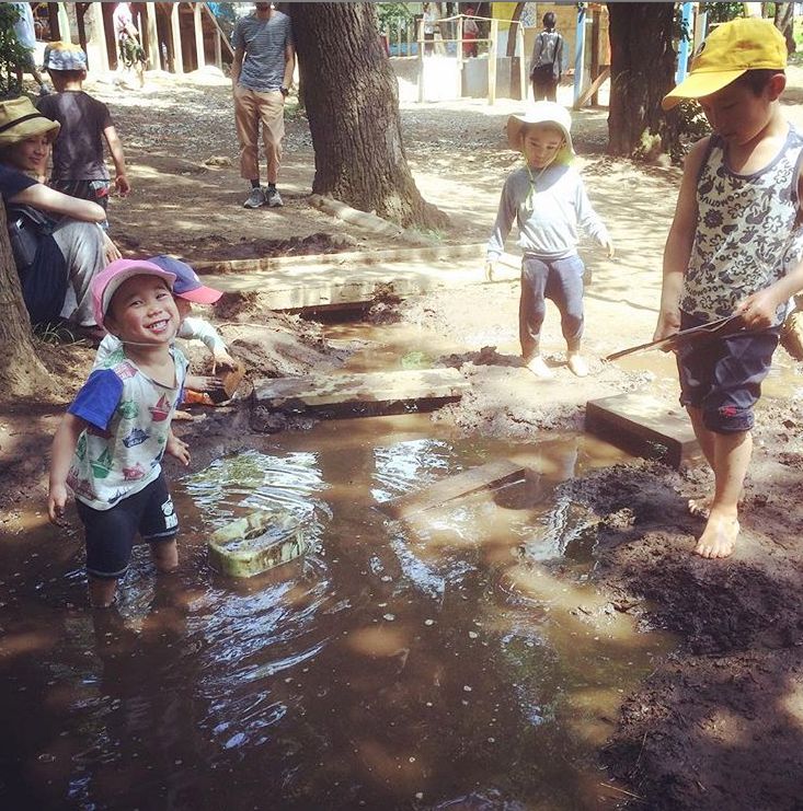 从小送孩子到“危险公园”锻炼自信心：日本家长安全教育的启发