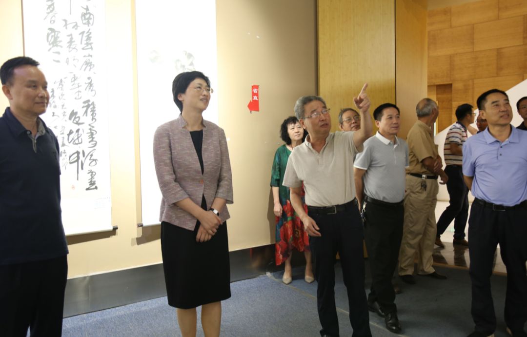 “庆祝中华人民共和国成立70周年江西省老年书画作品展”隆重开幕 新闻报道六则 “庆祝中华人民共和国成立70周年江西省老年书画作品展”隆重开幕 新闻报道六则