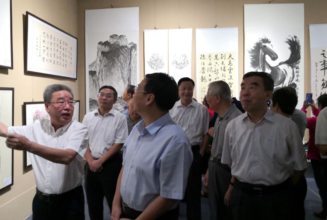 “庆祝中华人民共和国成立70周年江西省老年书画作品展”隆重开幕 新闻报道六则 “庆祝中华人民共和国成立70周年江西省老年书画作品展”隆重开幕 新闻报道六则