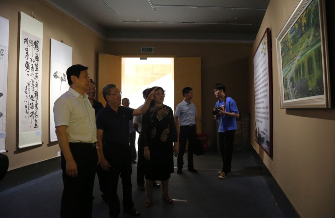 “庆祝中华人民共和国成立70周年江西省老年书画作品展”隆重开幕 新闻报道六则 “庆祝中华人民共和国成立70周年江西省老年书画作品展”隆重开幕 新闻报道六则