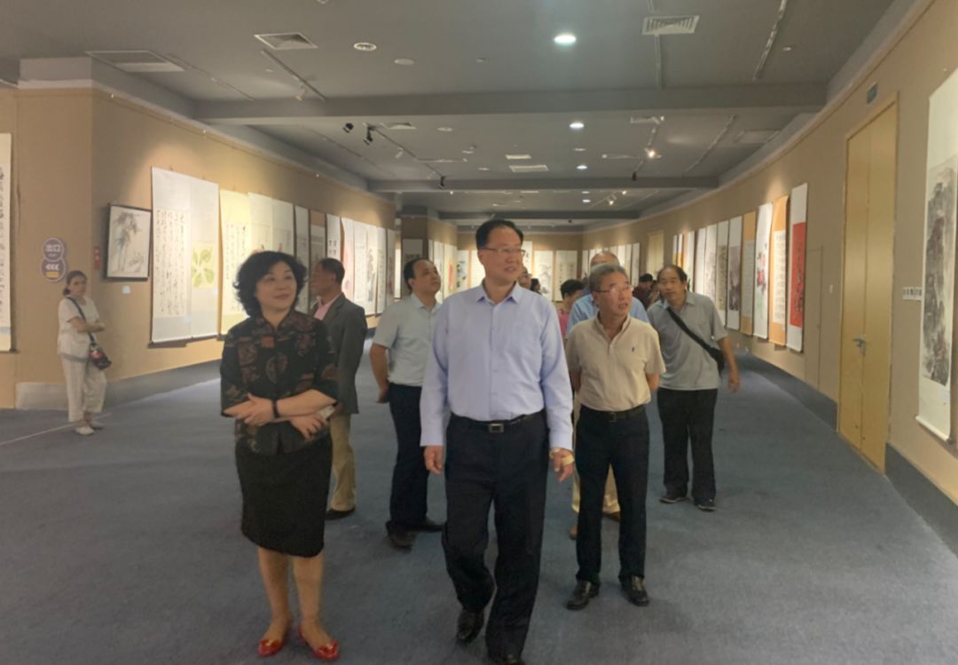 “庆祝中华人民共和国成立70周年江西省老年书画作品展”隆重开幕 新闻报道六则 “庆祝中华人民共和国成立70周年江西省老年书画作品展”隆重开幕 新闻报道六则