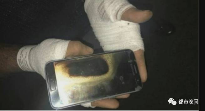 三星s7手机手中爆炸 冒出滚滚白烟_新浪湖南_新浪网
