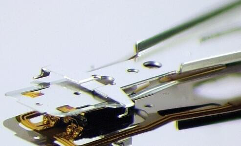 硬盘的存取速度比软盘_软盘,硬盘,内存这三种_软盘和硬盘的区别