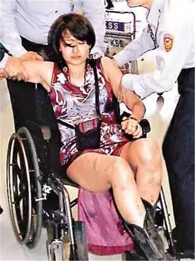 香港三级女神17岁被母逼拍风月片，九女“共侍一夫”，惨遭风流干爹抛弃...（组图） - 3