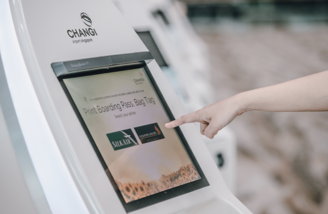实拍！新加坡樟宜机场一波防疫黑科技！让你放心坐飞机～