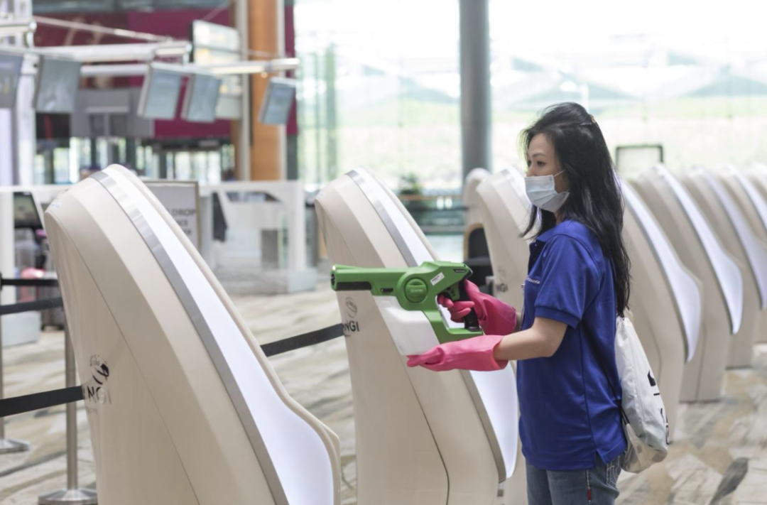 实拍！新加坡樟宜机场一波防疫黑科技！让你放心坐飞机～