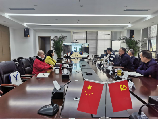 促進會副會長寸平一行前往成都蓉歐供應鏈集團有限公司考察調(diào)研(圖2) 促進會副會長寸平一行前往成都蓉歐供應鏈集團有限公司考察調(diào)研(圖2)