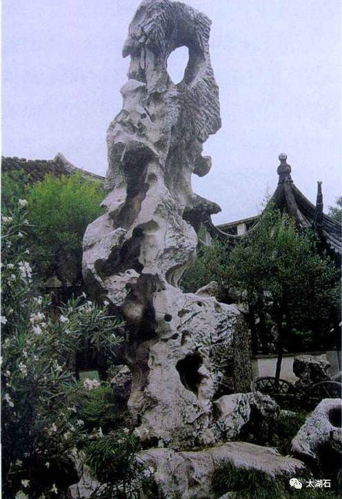 运至汴梁,史称"花石纲",石多采自太湖,悉为装点方圆十几里的艮岳所用