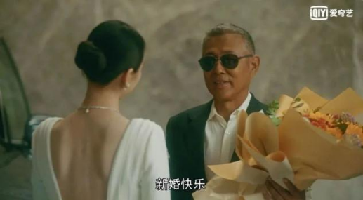 32岁倪妮“恋上”65岁陈道明：女人爱上大叔，仅仅是因为他的钱吗？