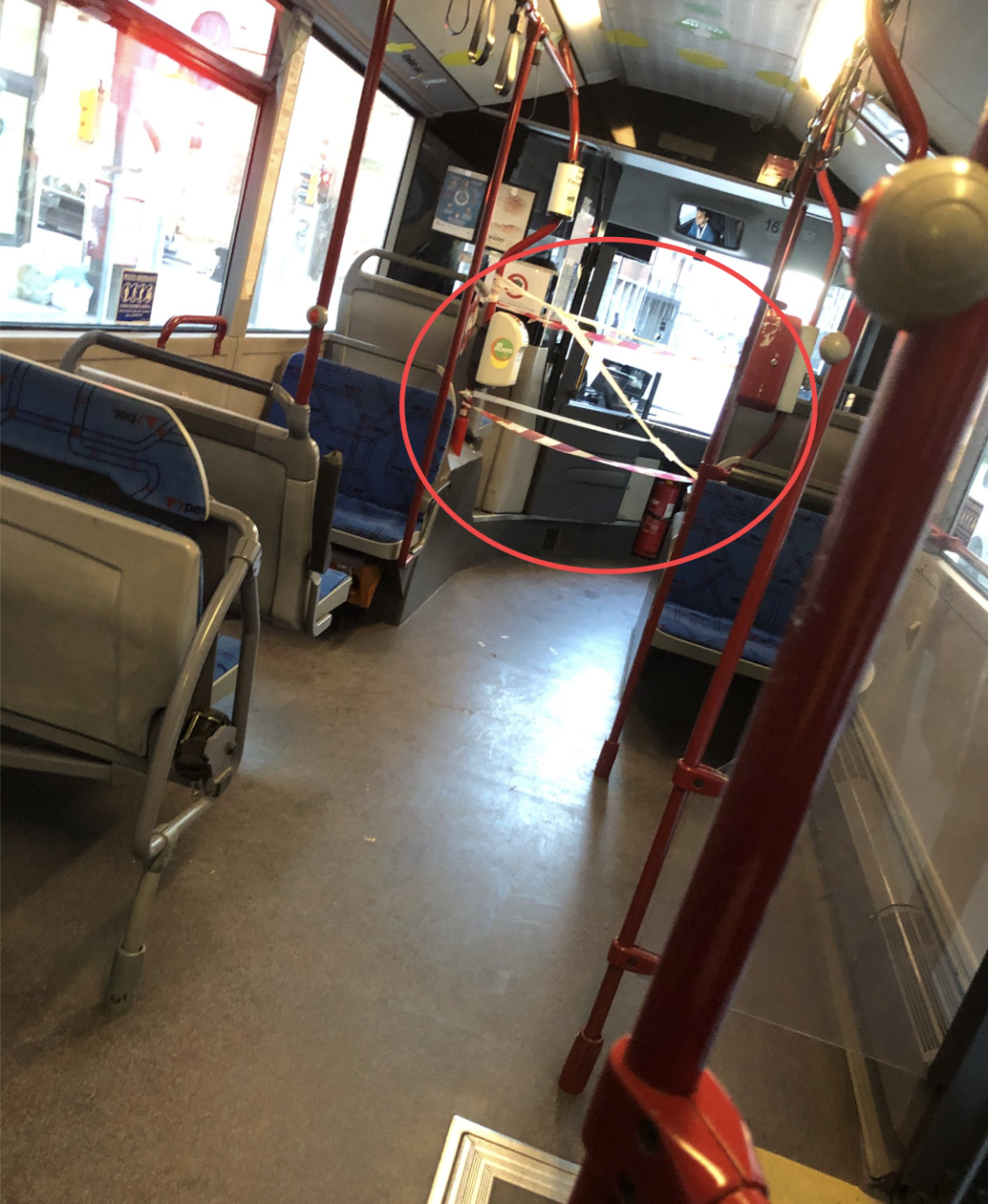 美国疫情死亡人数最新消息让人震精：西方神话瞬间死在了现实面前