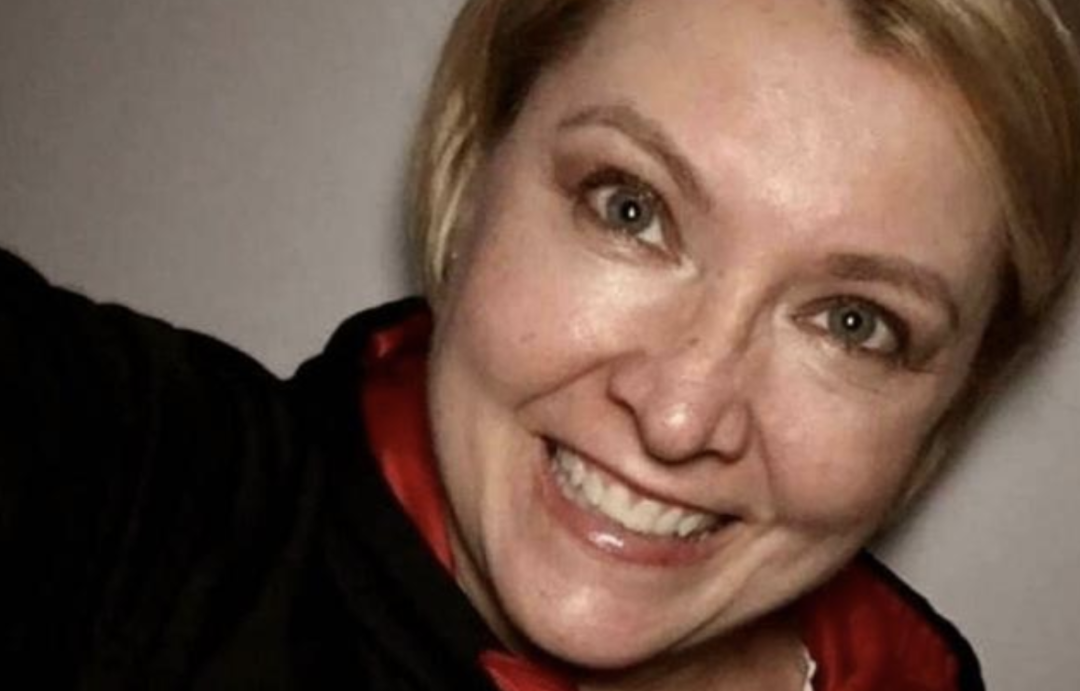 美国疫情死亡人数最新消息让人震精：西方神话瞬间死在了现实面前