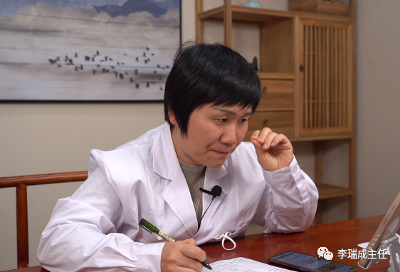 鼻炎鼻涕倒流，就是脾肺阳气不足了，1个经验方帮你补回来，鼻子通了倒流没了